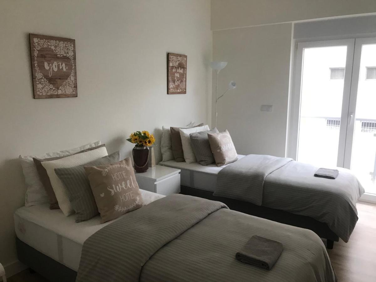 Modern Twin Room With A Balcony Montijo Exterior photo