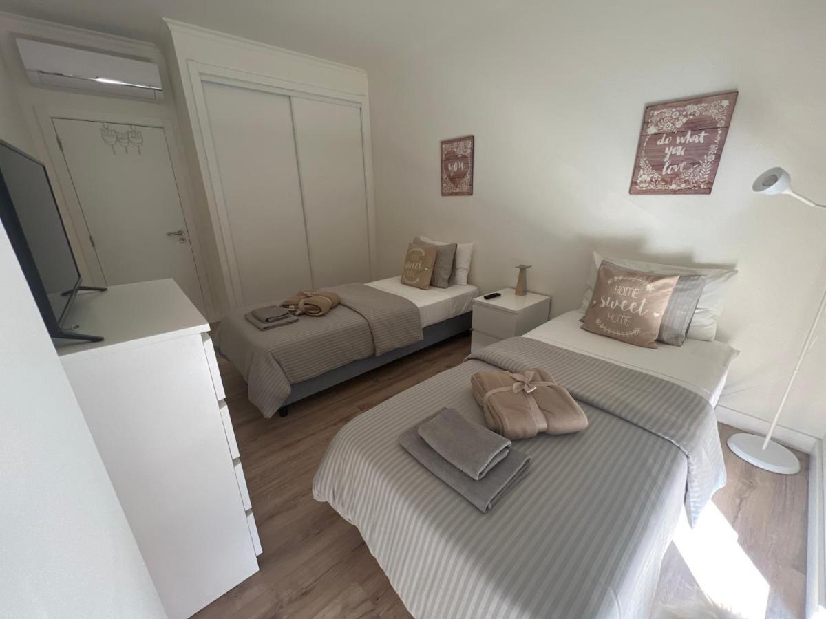Modern Twin Room With A Balcony Montijo Exterior photo