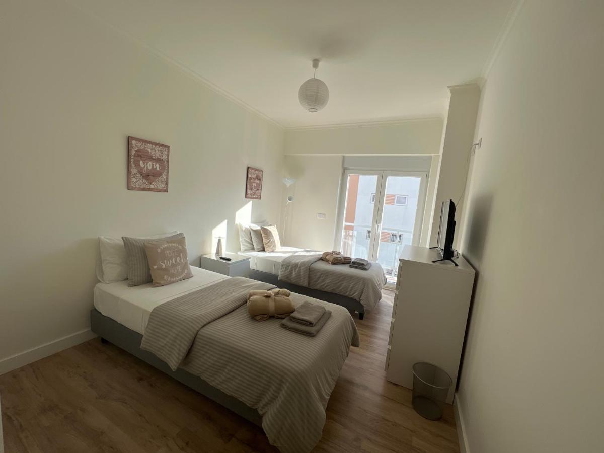 Modern Twin Room With A Balcony Montijo Exterior photo